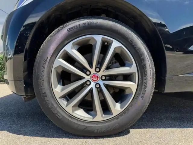 Jaguar F-Pace 2.0d 180ch pure bva8 — photo 9