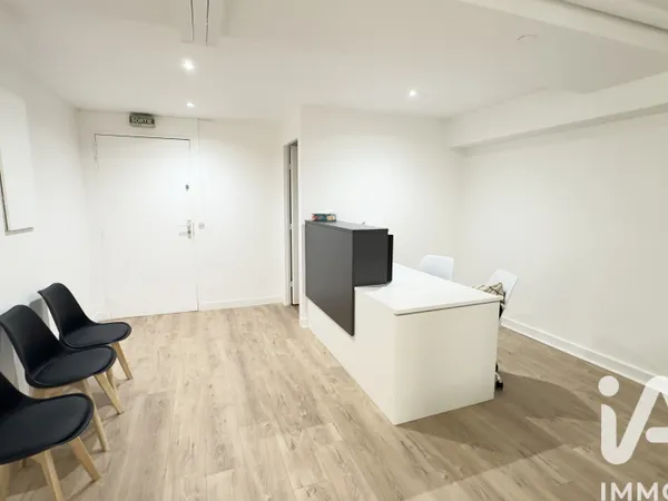 Local commercial 3 pièces 154 m²