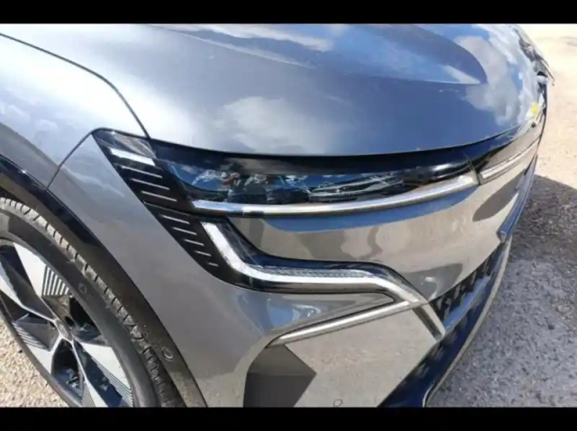 Renault Megane e-tech electric ev60 220ch equilibre super charge -b — photo 15