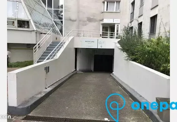 Parking/box 12 m² PARIS 15