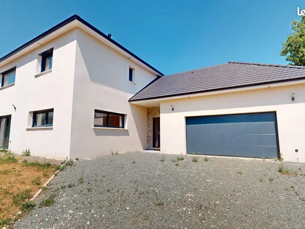 Propriété 6 pièces 204 m²
