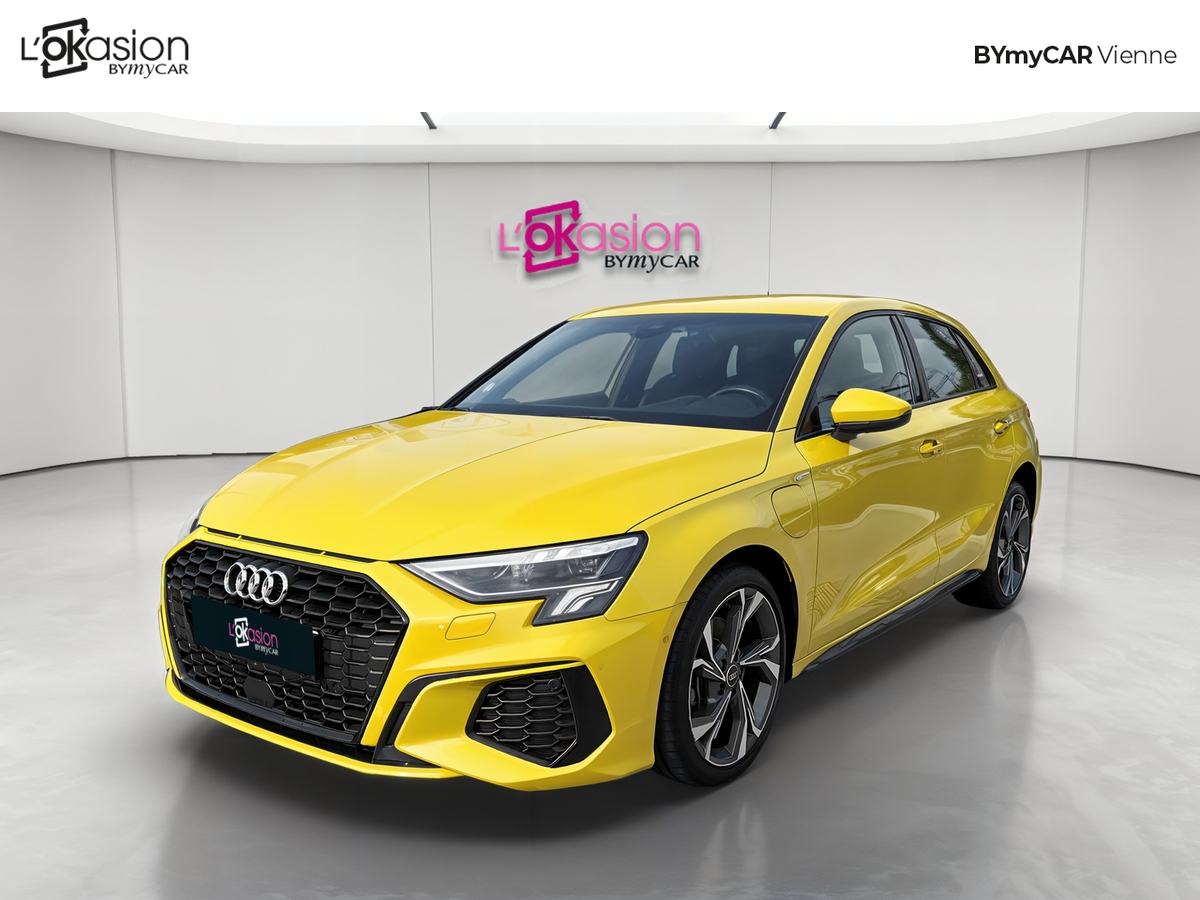 Audi A3 Sportback 40 TFSIe 204 S tronic 6 — photo 1