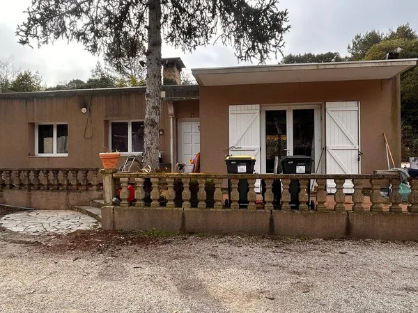 Maison de plain-pied 6 pièces 95 m²