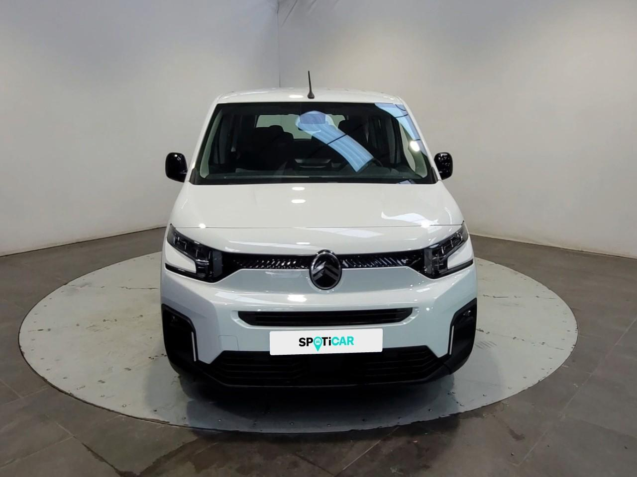 Citroën Berlingo e-berlingo taille xl 136 ch 54 kwh 7 places  plus — photo 8