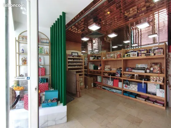 Local commercial 67 m² ASNIERES SUR SEINE