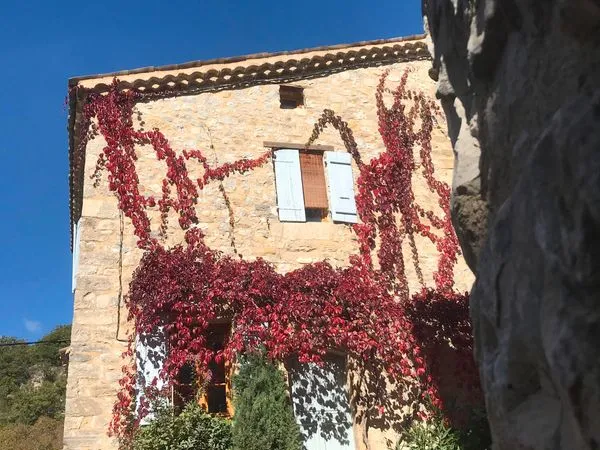 Location meublée courte durée - 25 m² Montauban-sur-l'Ouvèze