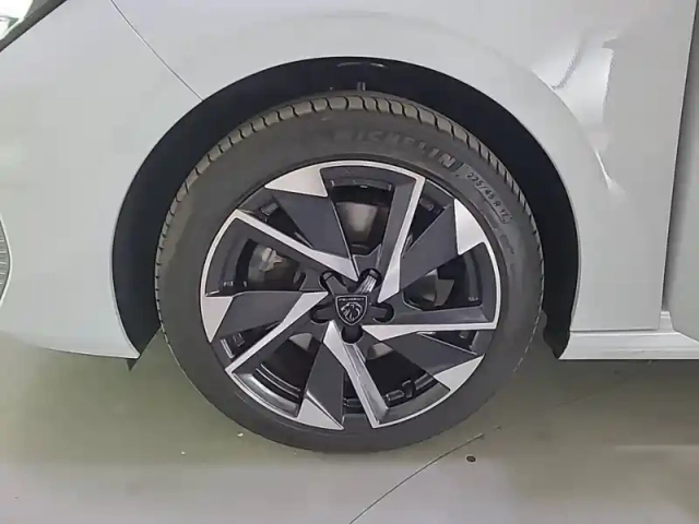 Peugeot 308 sw bluehdi 130ch s&amp;s eat8 — photo 12