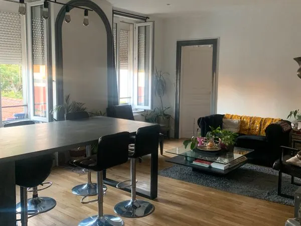 Loue chambre meublée