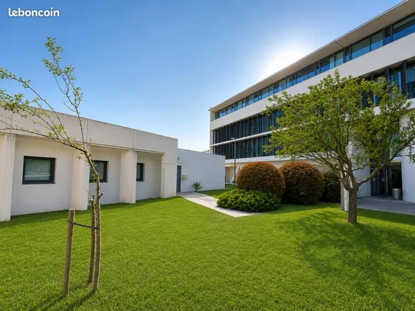 Local commercial 294 m²