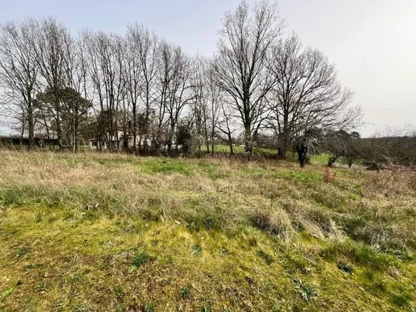 Terrain constructible 3266 m²