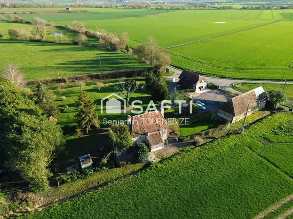 Maison 10 pièces 236 m²