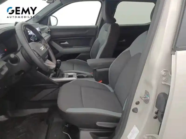 Dacia Duster mild hybrid 130 — photo 9