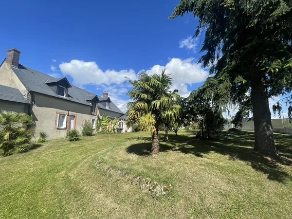 À Chemillé-Sur-Dême, maison 4 chambres, 3500 m2 terrain + dé