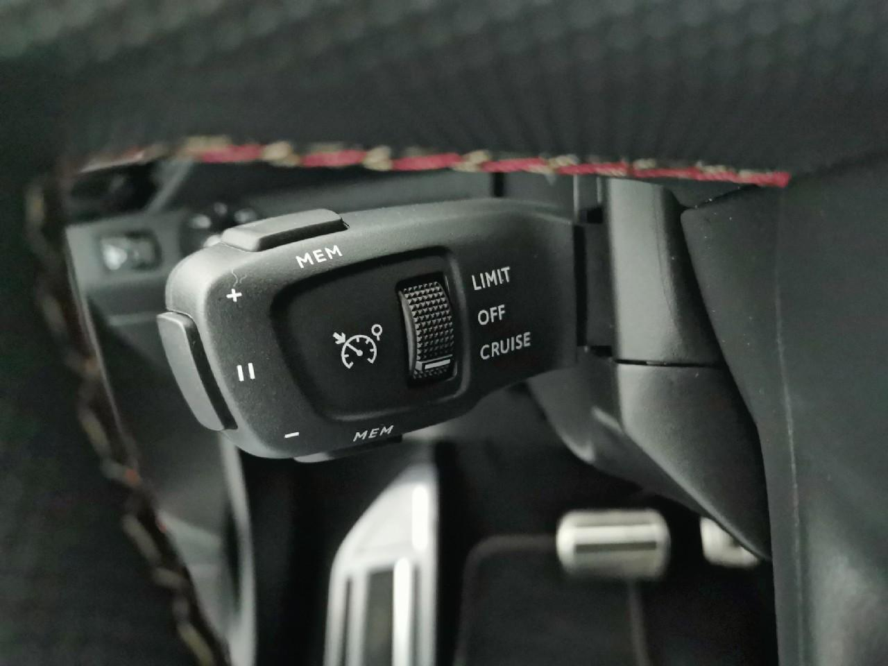 Ds Ds 7 crossback hybride rechargeable e-tense 300 eat8 4x4 performa — photo 27