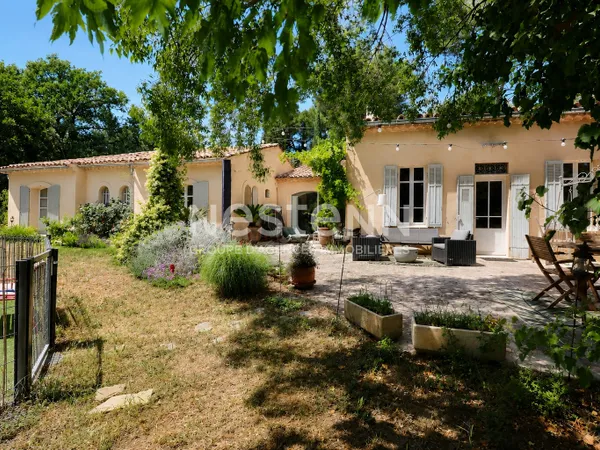 Maison Cabries 7 pièces 177 m2 , grand séjour, salon, 3 chambres, 2 bureaux, garage, piscine, grand 