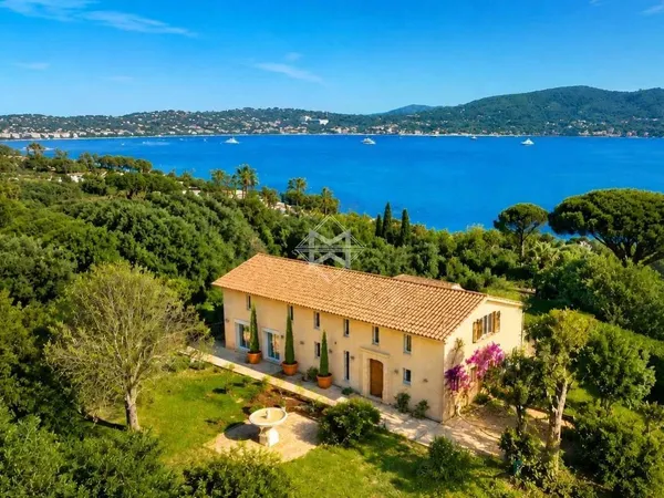 Villa 14 pièces 370 m²