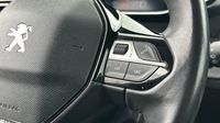 Peugeot 2008 1.2 PureTech 100ch S&S Allure Pack — photo 18
