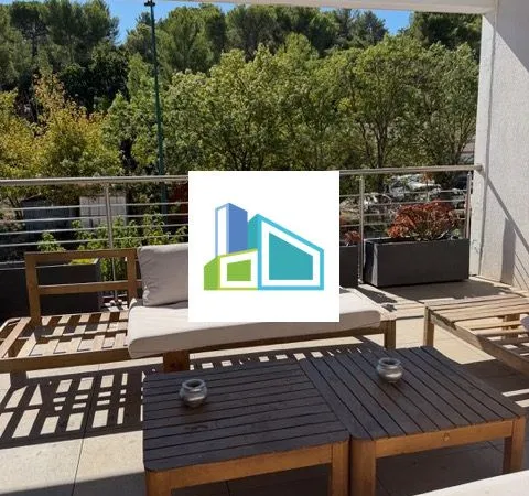 Local 1113 m² Le Pradet