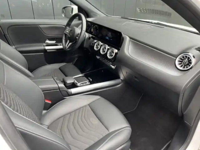 Mercedes Eqa 250+ edition — photo 24