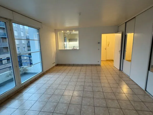 Appartement F2 proche tous commerces