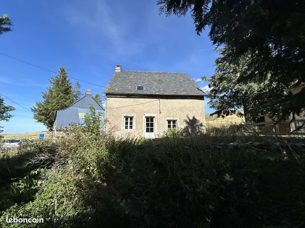Maison en pierre pleine de charme