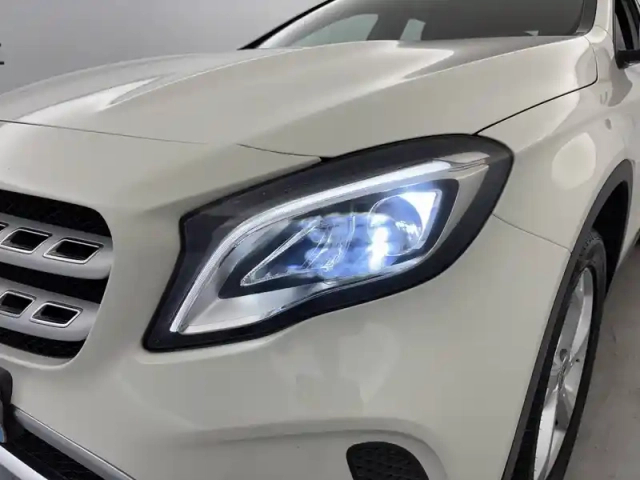 Mercedes Gla 180 d — photo 39