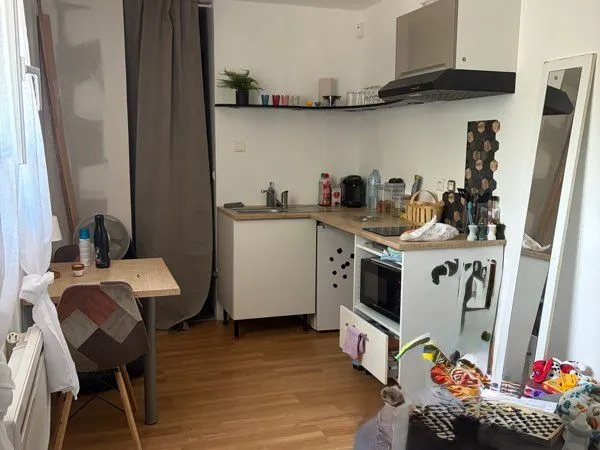 Studio + jardin + toutes charges comprises