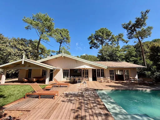 Maison 6 pièces 165 m²