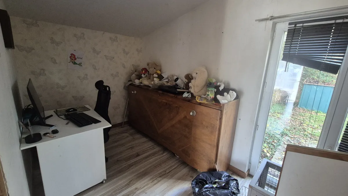 Photo 8