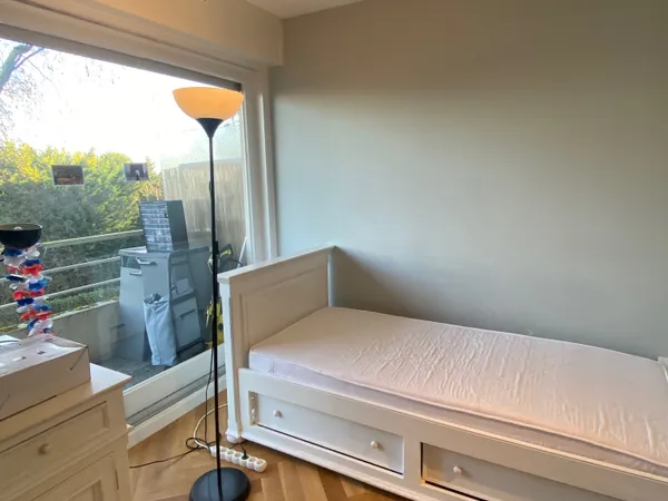 Loue Chambre dans appartement familial - 1 chambre, 15m², Rueil-Malmaison (92)