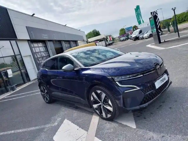 Renault Megane e-tech ev60 220 ch optimum charge — photo 7