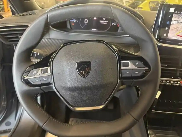 Peugeot 2008 puretech 100 s&amp;s bvm6 — photo 30