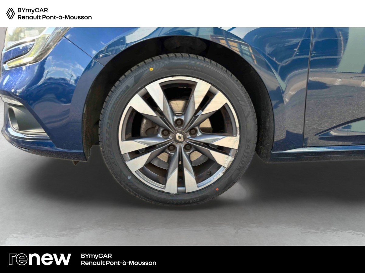 Renault Mégane IV Berline TCe 140 FAP — photo 14