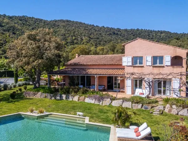 Maison 6 pièces 262 m²