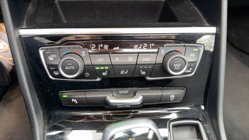 BMW Serie 2 Active Tourer 218I 140 Steptronic - Business Design – 2018 – 108249 km – Essence – Boîte Automatique — photo 15