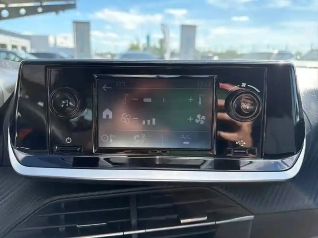 Peugeot 208 puretech 75 s&amp;s bvm5 — photo 19