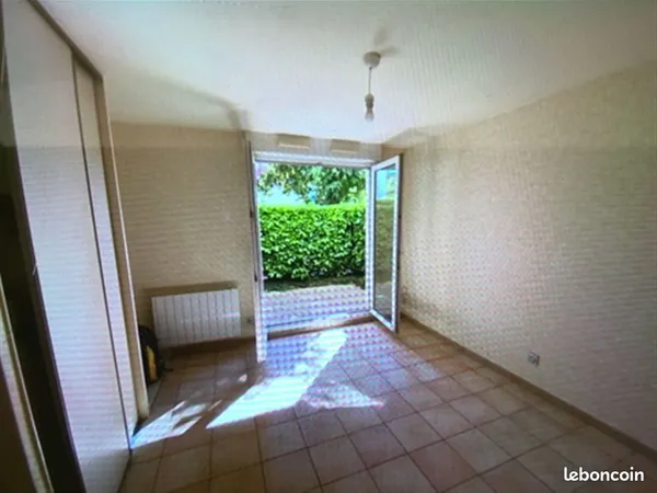 Studio avec terrasse + parking