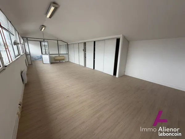 Local 186 m² Sainte-Eulalie
