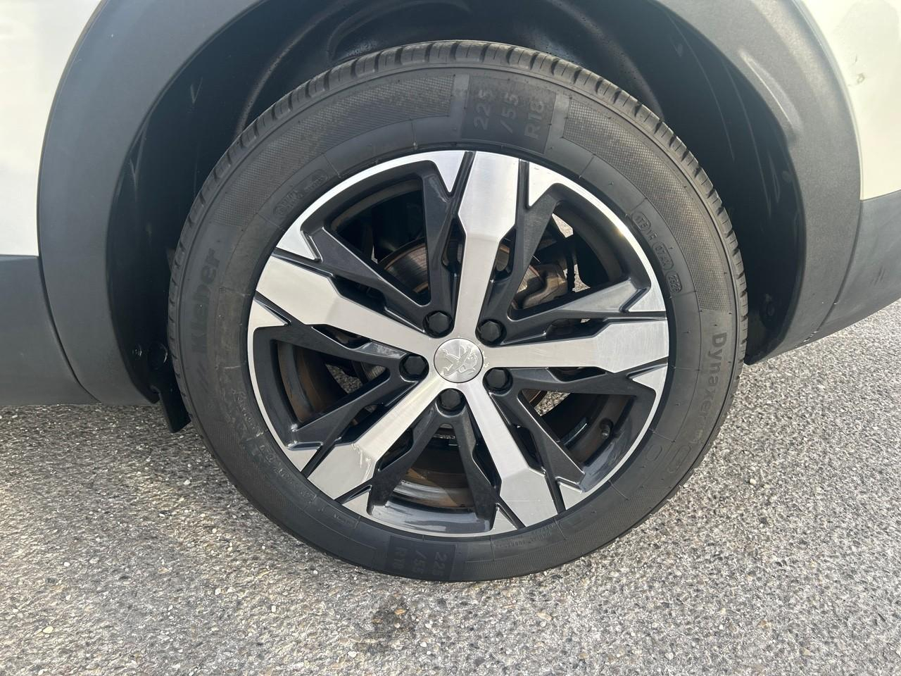 Peugeot 3008 1.2 puretech 130ch allure s&s eat6 — photo 11