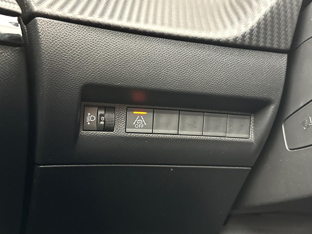 Peugeot 208 puretech 100 s&s bvm6 allure — photo 16