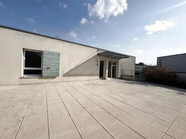 SURVILLIERS Appartement de 3 pièces de 71 m2 habitable avec