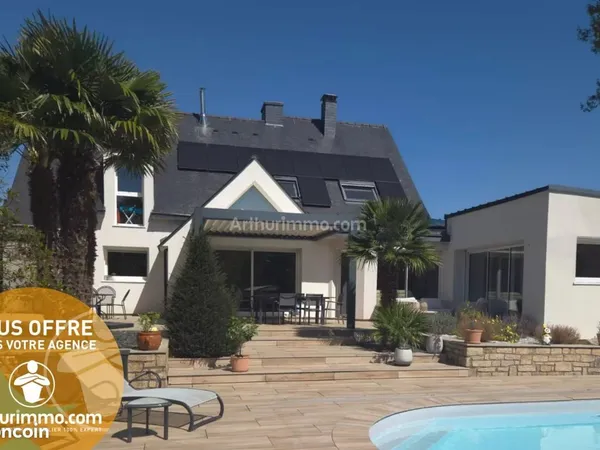 Maison 7 pièces 237 m²