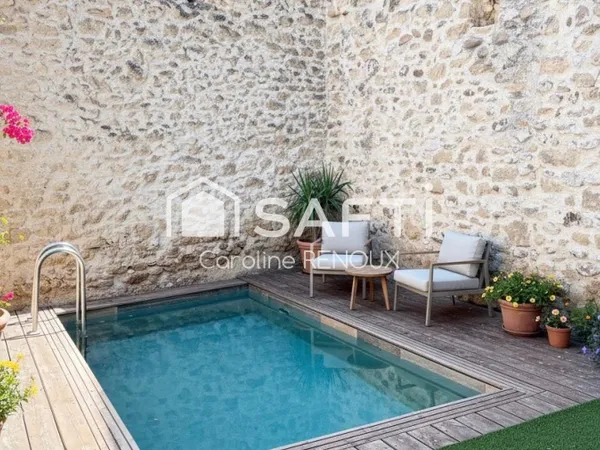 Maison de caractère - piscine- terrasse et grand garage