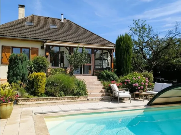 MAISON FAMILIALE A LA VERPILLIERE