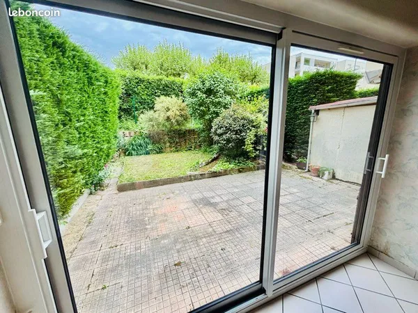 Appartement ST PRIEST EN JAREZ