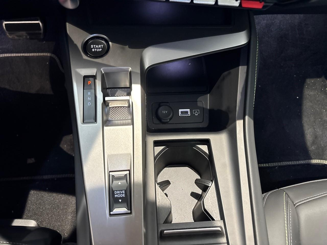 Peugeot 308 e-308 156ch batterie 55 kwh gt — photo 16