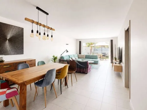 Maison de plain-pied 5 pièces 109 m²