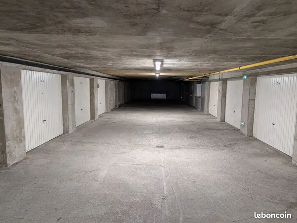 Stationnement Location La Roche-sur-Foron   135€