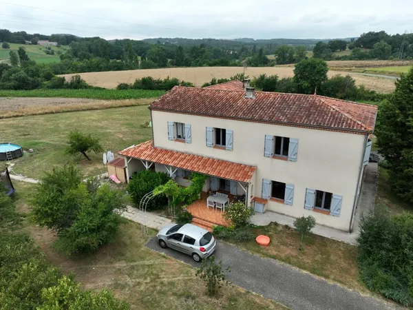 Maison à la campagne