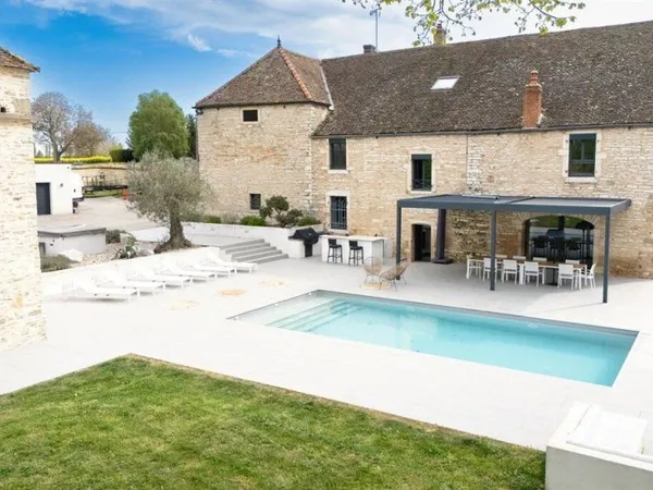 Maison 18 pièces 460 m²